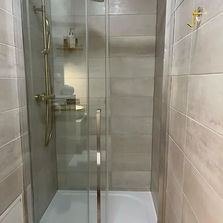 Augusta 2 Apartman *