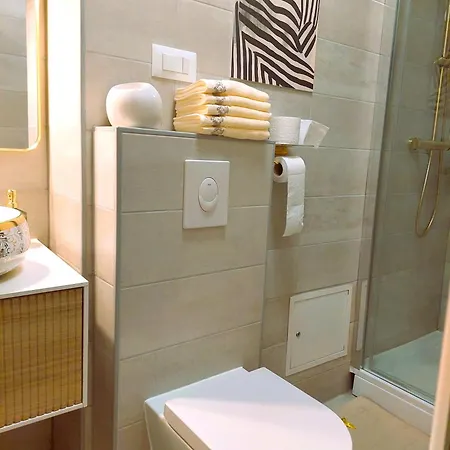 Apartament Augusta 2 *